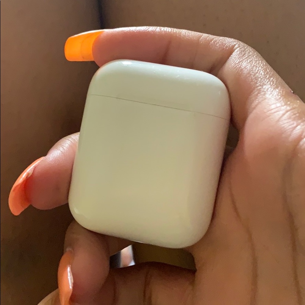 Apple AirPods Gen 2